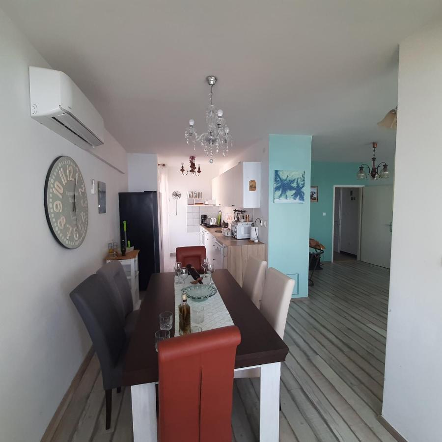 Apartments Milina Omiš Esterno foto