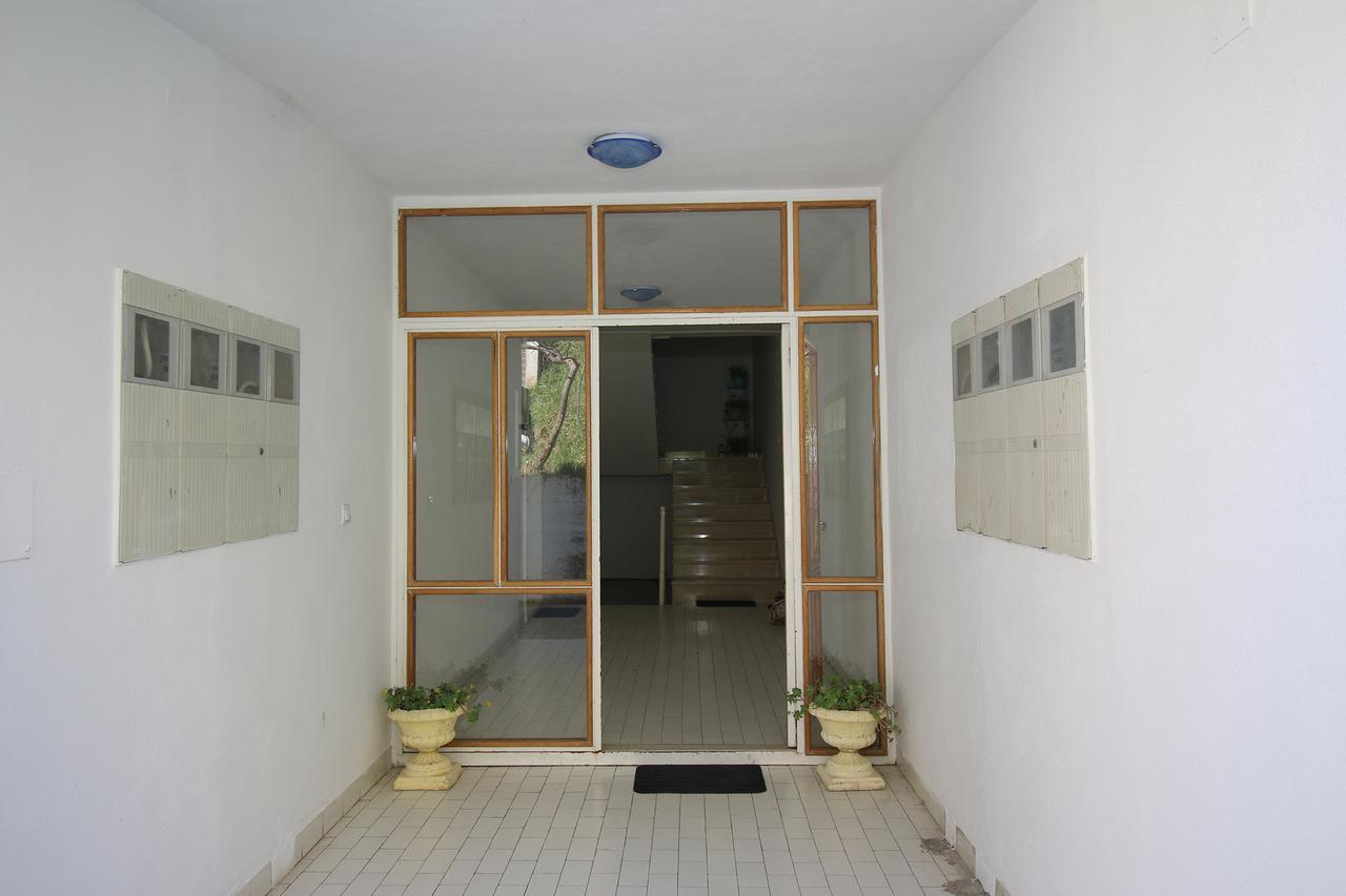 Apartments Milina Omiš Esterno foto
