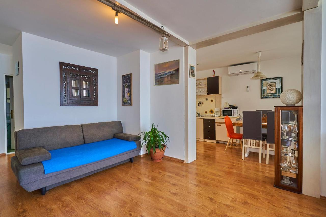 Apartments Milina Omiš Esterno foto