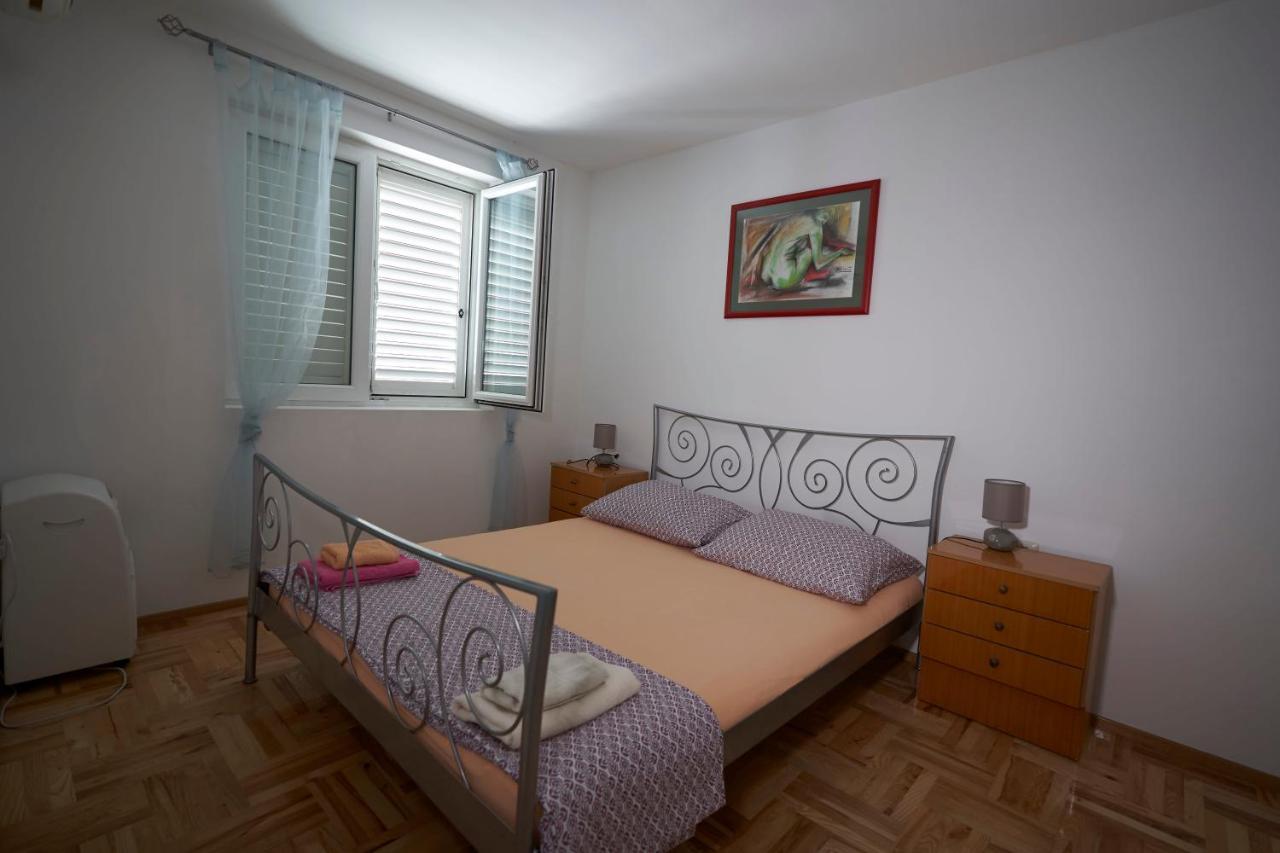 Apartments Milina Omiš Esterno foto
